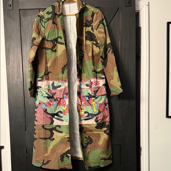 Jackets & Blazers - Camouflage Utility Jacket with Artistic Accents